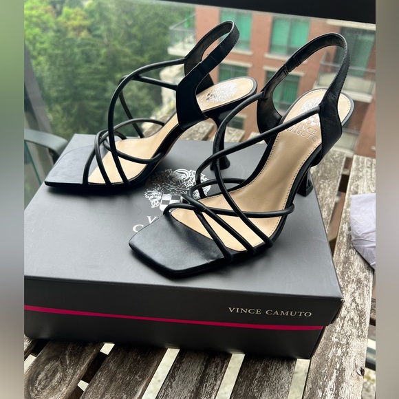 Brand New, Never Worn Vince Camuto Sanda Sandal Heel BLACK SIZE 7.5 - Picture 1 of 8